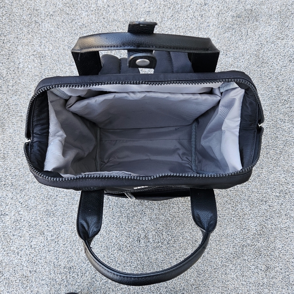 Baggallini Soho Backpack Black Laptop Purse Bag Carry On Travel Flight RFID EUC - Picture 12 of 16